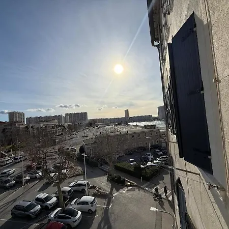Renovated T3 Le Port De تولون