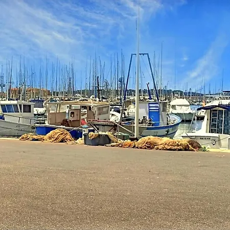 Renovated T3 Le Port De شقة