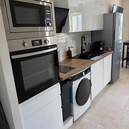 Renovated T3 Le Port De
